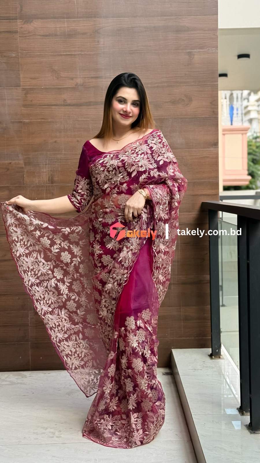 এক্সক্লুসিভ অর্গানজা পার্টি শাড়ি। EMB-108